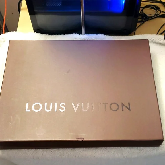 ❣Louis Vuitton Box❣ - Picture 1 of 8